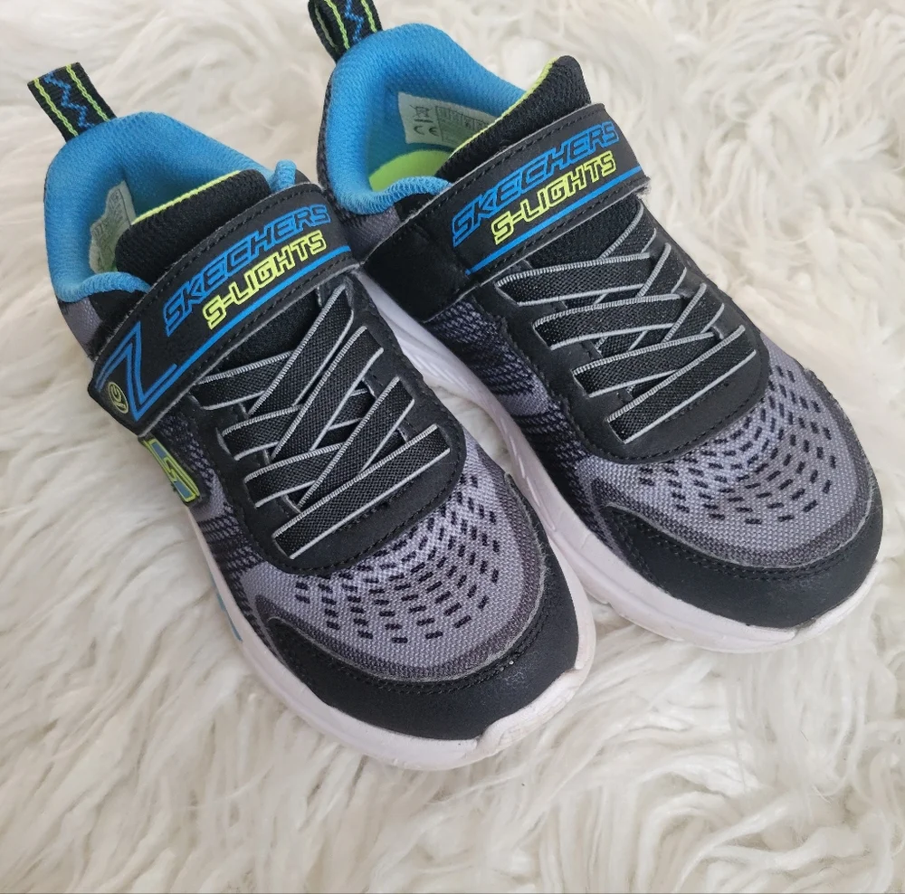 Skechers S-Lights Tri-Namics Light-Up Boys' Shoes - Picture 8 of 10